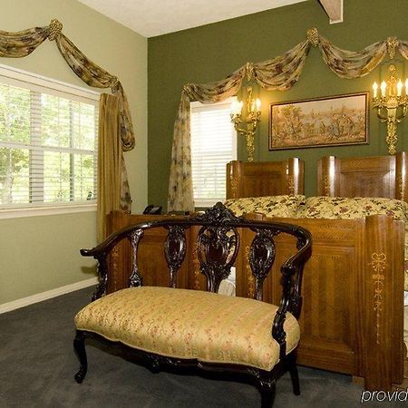 Messina Hof Winery And Resort (Adults Only) Bryan Chambre photo